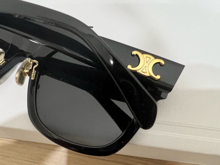 (已保留)(♥️♥️黑五特價)CELINE CL40222F 墨鏡 近全新 黑金 黑色 超美 triomphe凱旋門-8