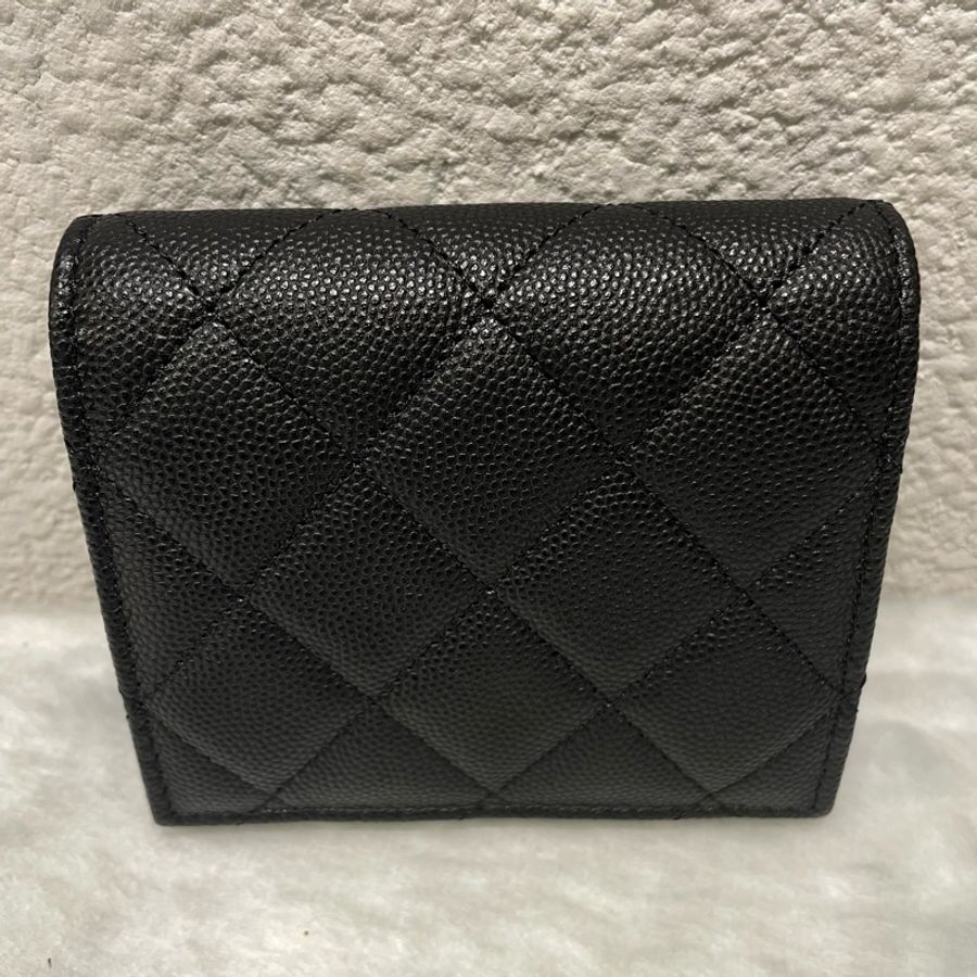 全新 CHANEL 荔枝皮對開短夾-1