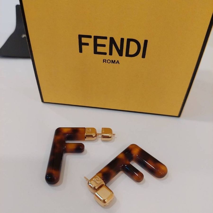 FENDI經典FF琥珀LOGO耳環-3