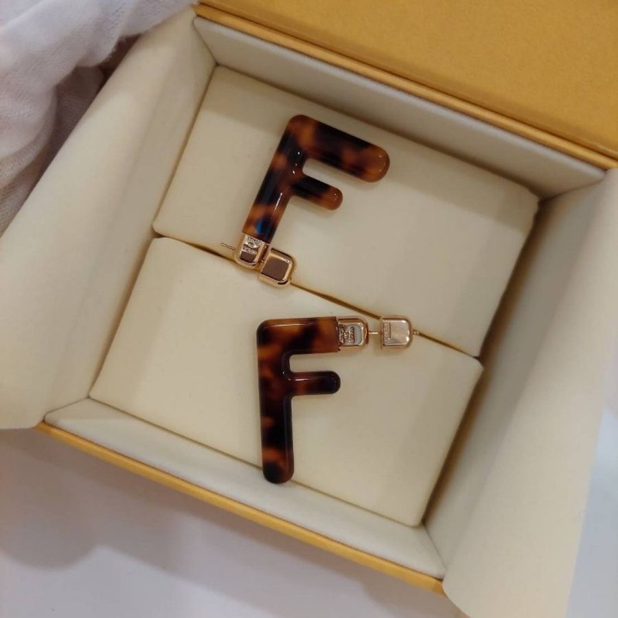 FENDI經典FF琥珀LOGO耳環-5