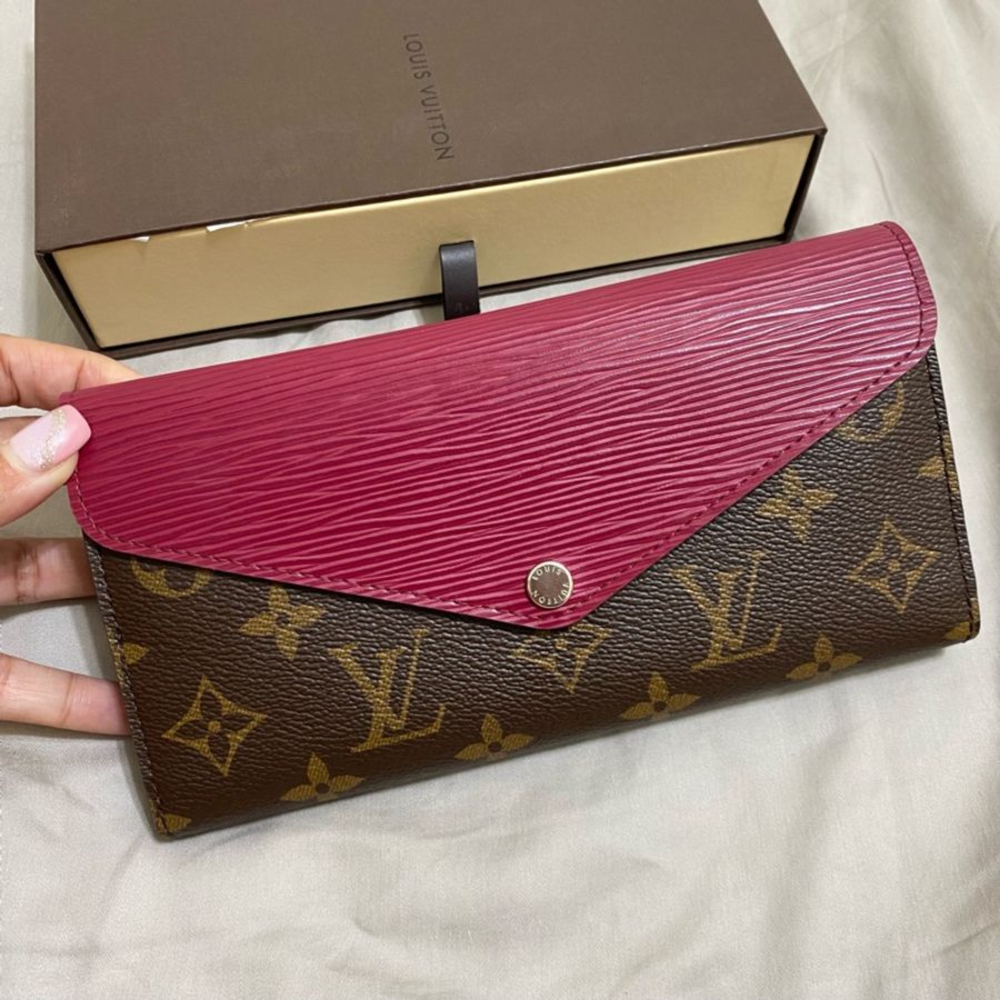 全新 保證正品 LV M60498 Marie-Lou 信封長夾/經典花紋EPI皮革拼接扣式長夾.紫紅-0