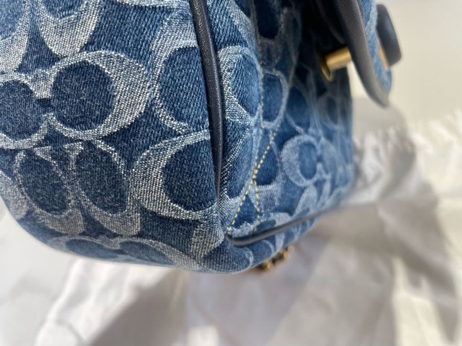 Coach PILLOW MADISON丹寧款-10