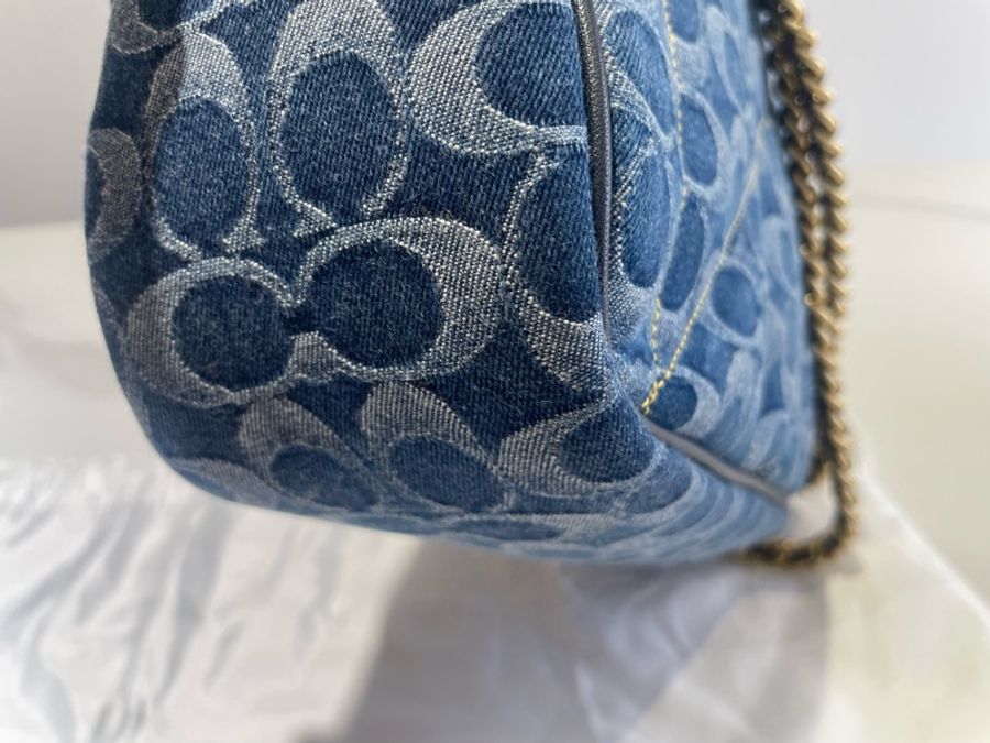Coach PILLOW MADISON丹寧款-17