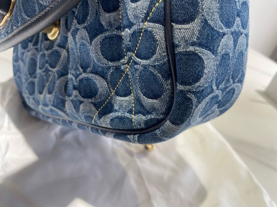 Coach PILLOW MADISON丹寧款-18