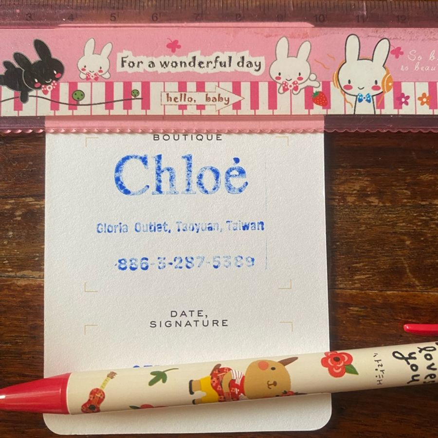 Chloe全新Alphabet小牛皮翻蓋粉色卡片夾-7