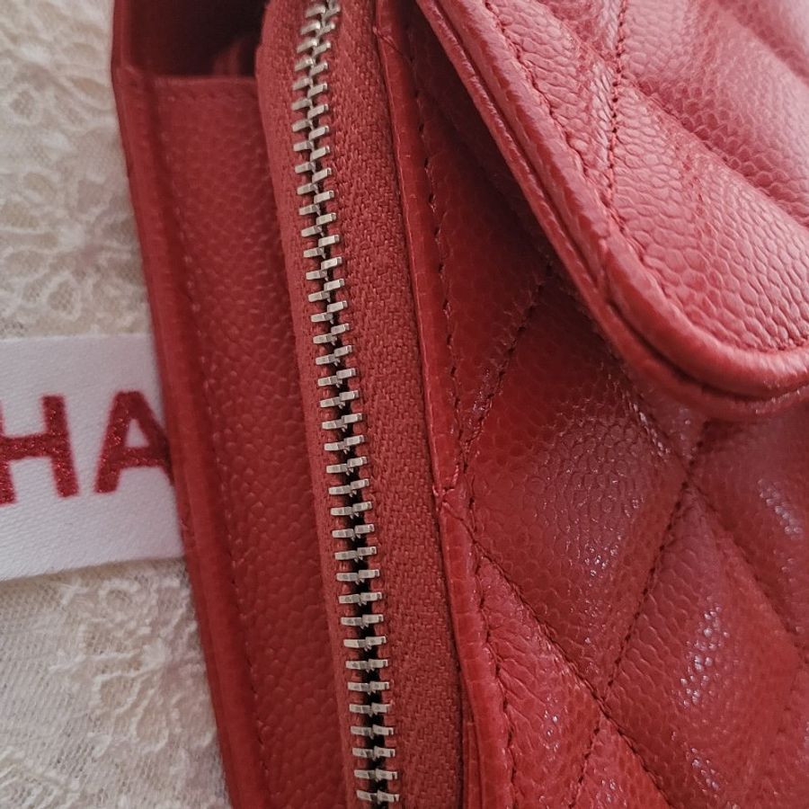 CHANEL 紅色荔枝皮 O PHONE HOLDER WITH CHAIN-10