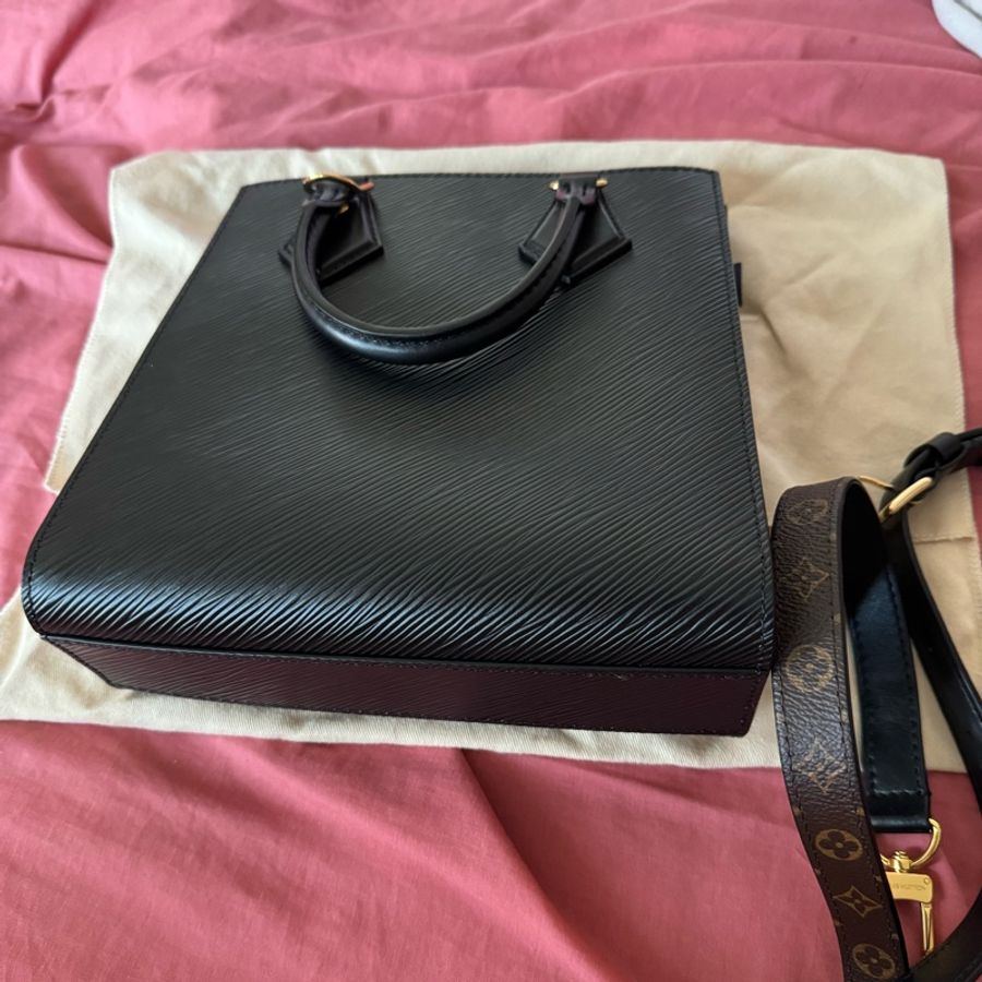 LouisVuitton LV 小托特包 全新品 當季秒殺款-2