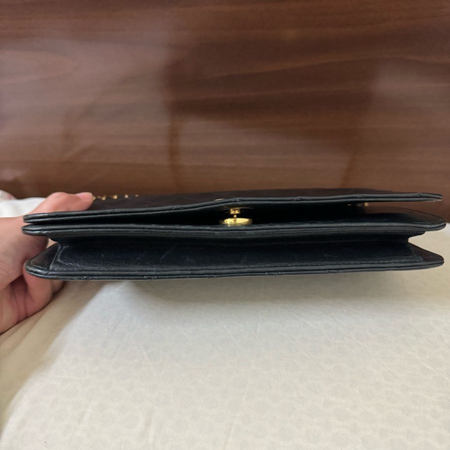 二手chanel黑金羊皮肩背包/信封包/平面羊皮包-10