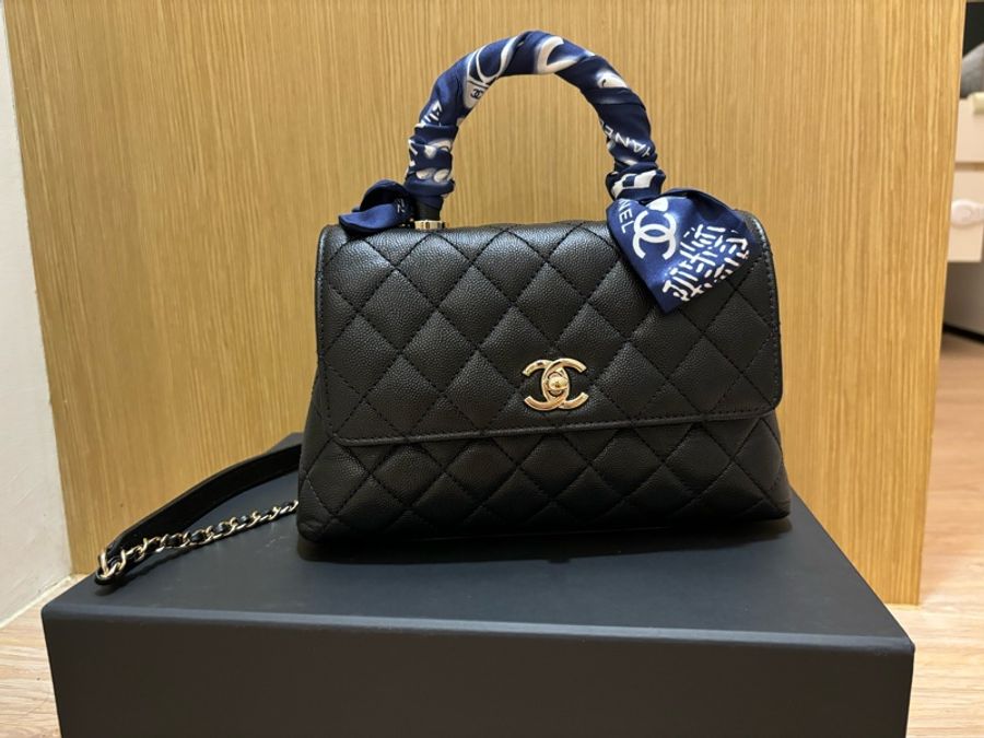 Chanel coco handle 24 荔枝牛皮黑色 (晶片)含絲巾價-0