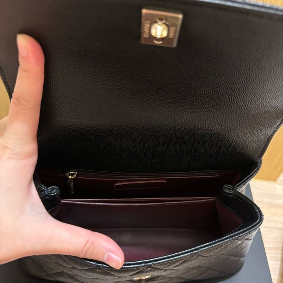 Chanel coco handle 24 荔枝牛皮黑色 (晶片)含絲巾價-4