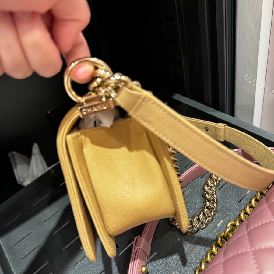 chanel boy20 山形紋 淡金釦 牛皮-2