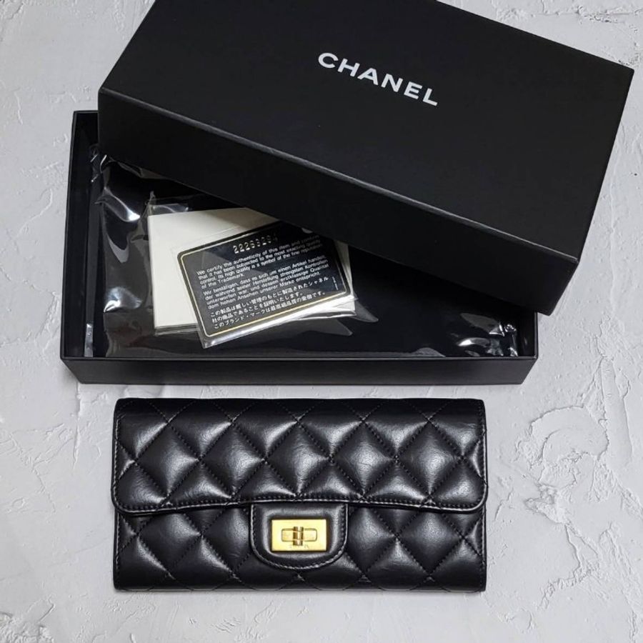 Chanel 香奈兒 2.55黑金口蓋 揉製牛皮長夾-0