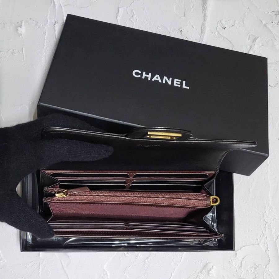 Chanel 香奈兒 2.55黑金口蓋 揉製牛皮長夾-1