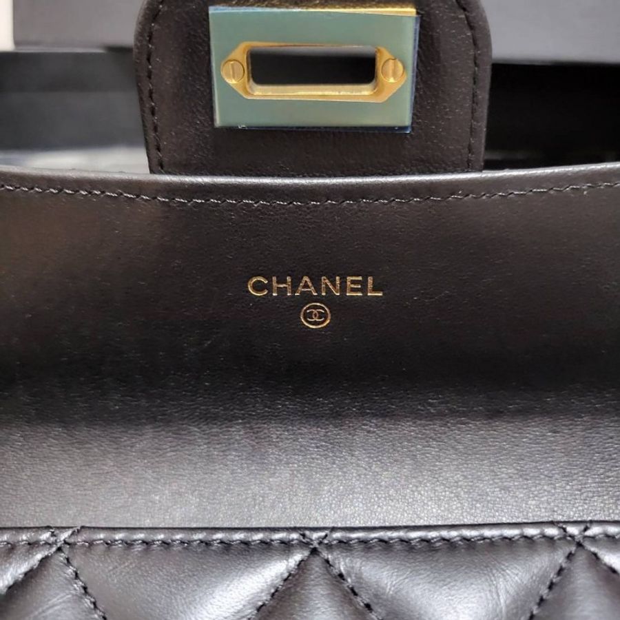 Chanel 香奈兒 2.55黑金口蓋 揉製牛皮長夾-6
