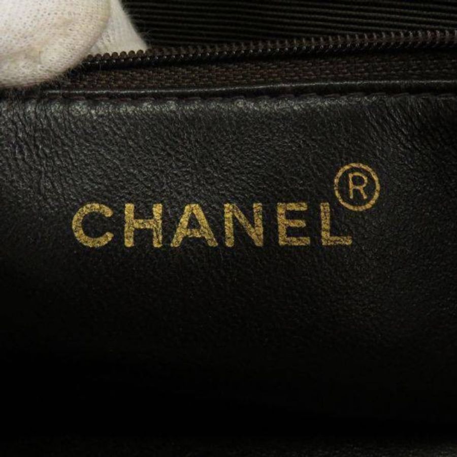 Chanel vintage 咖啡色麂皮大logo包-8