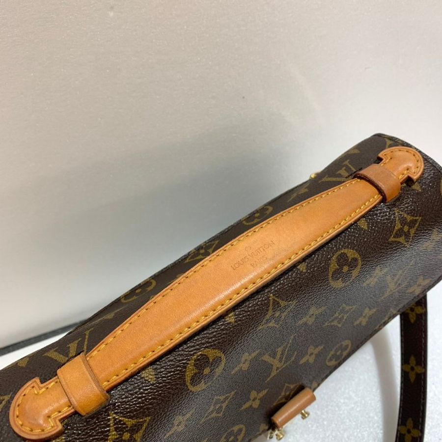 LV 斜背包/側背包/手提包/學院包 M44875 83成新-11