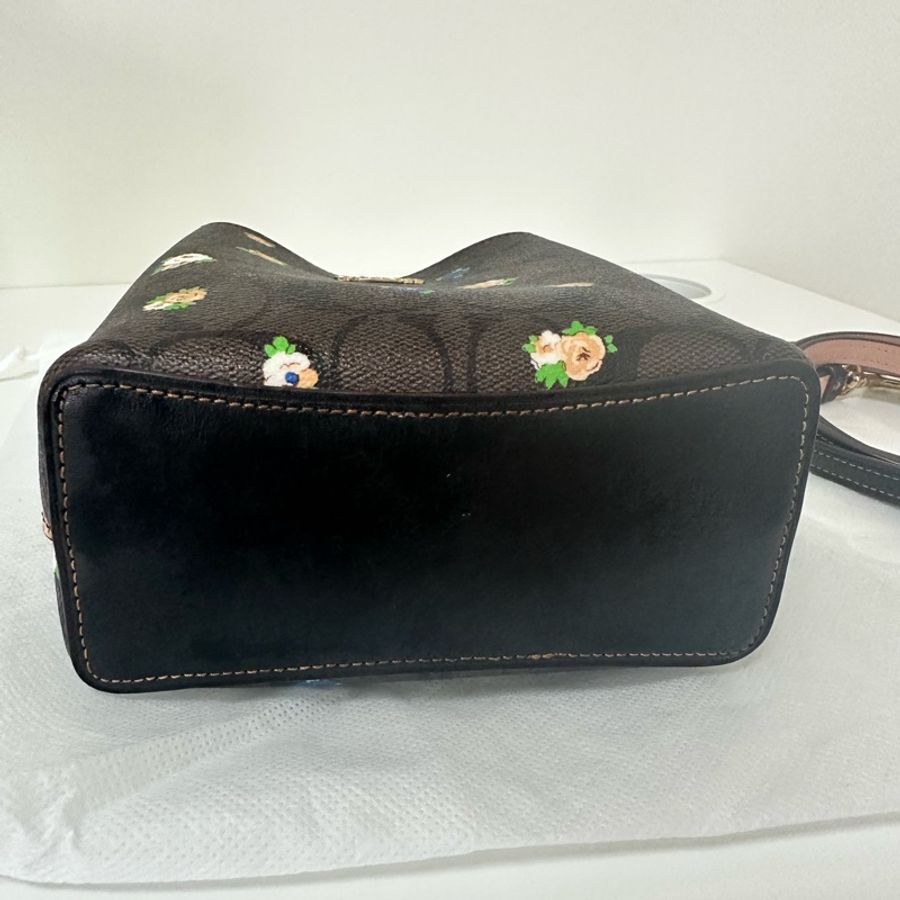 COACH 玟瑰印花PVC水桶包(迷你/咖啡) 小廢包/小水桶-4