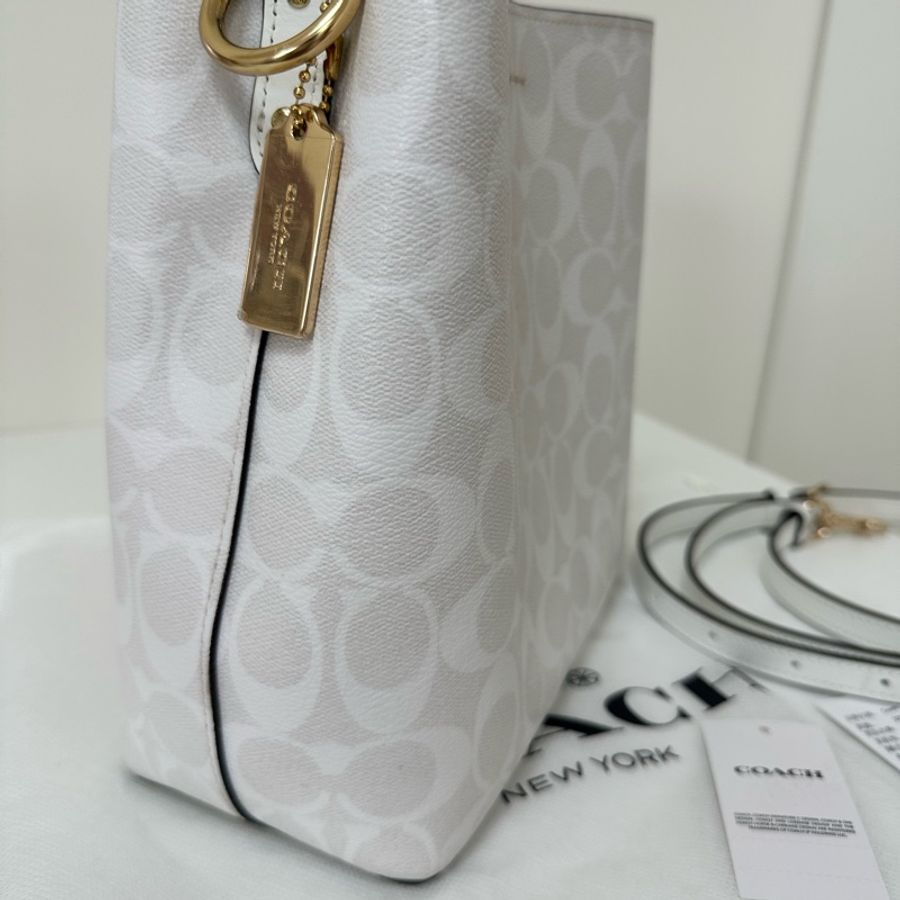 COACH 經典C LOGO肩/斜背兩用水桶包(白) 老花水桶-8