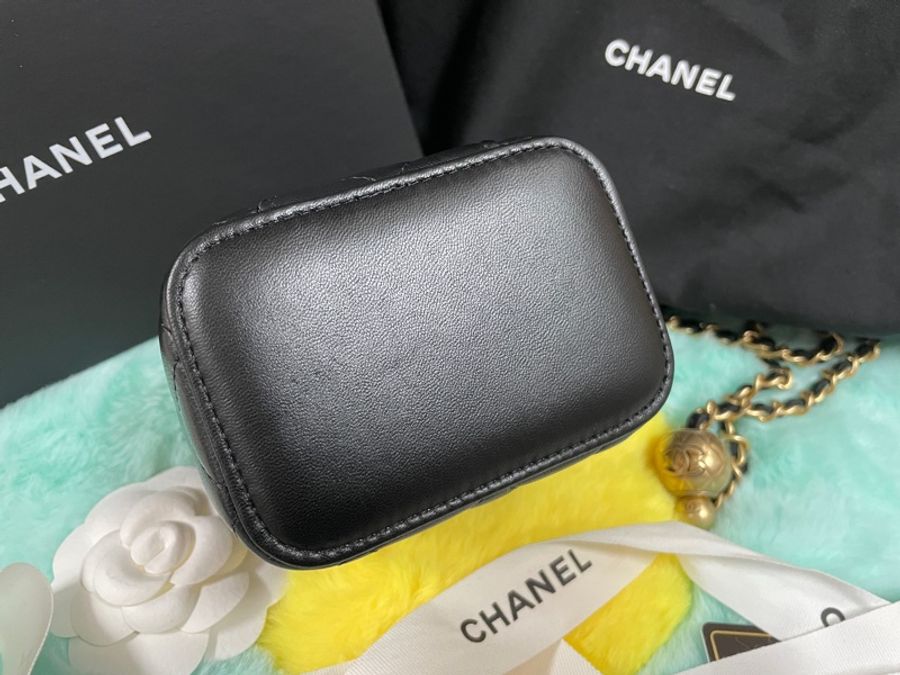 Chanel 黑金球小盒子-5