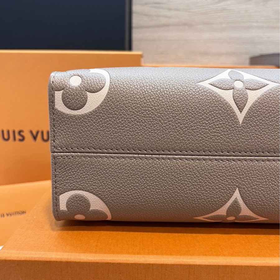 LV On The Go PM 芯片款 斑鳩灰色/奶油色 灰色-18