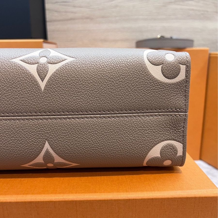 LV On The Go PM 芯片款 斑鳩灰色/奶油色 灰色-19