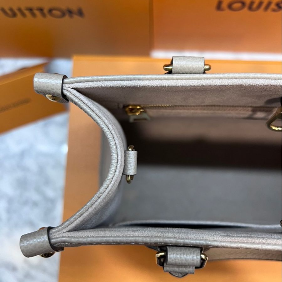 LV On The Go PM 芯片款 斑鳩灰色/奶油色 灰色-23
