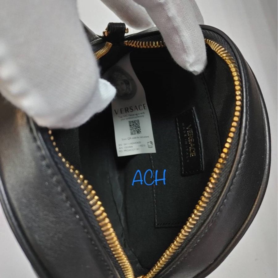 凡賽斯_ Versace 黑色菱格羊皮圓餅包 經典梅杜莎 專櫃正品(全新品)-3