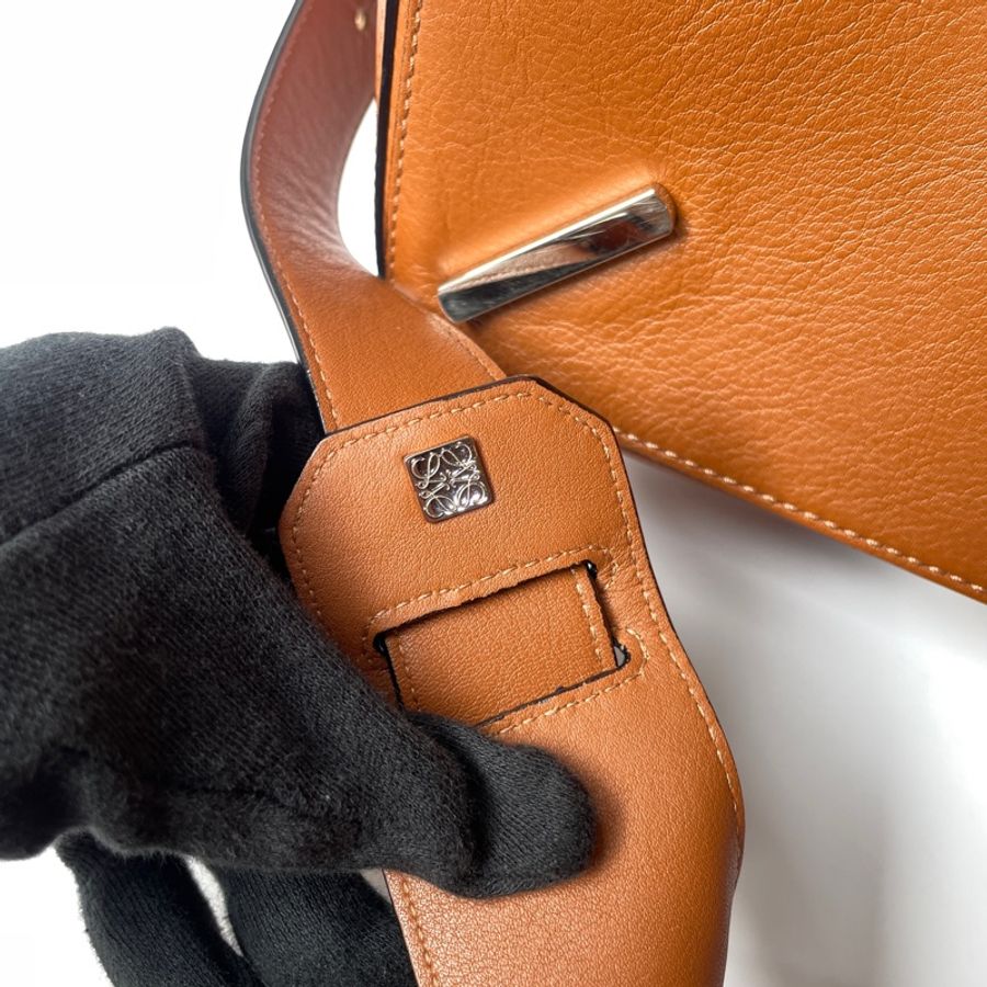 Loewe 焦糖色puzzle (L)-18