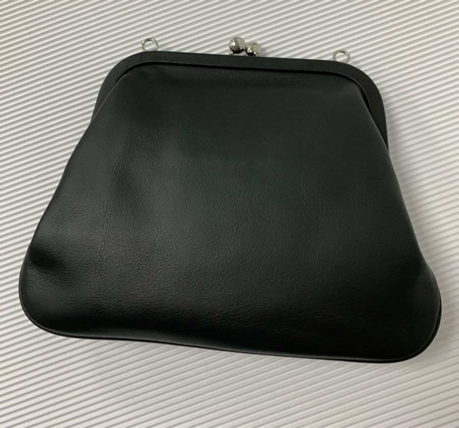 黑色Vivienne Westwood Chelsea logo-embossed leather clutch bag牛皮大土星手 提袋單肩袋餃子袋腋下袋-4