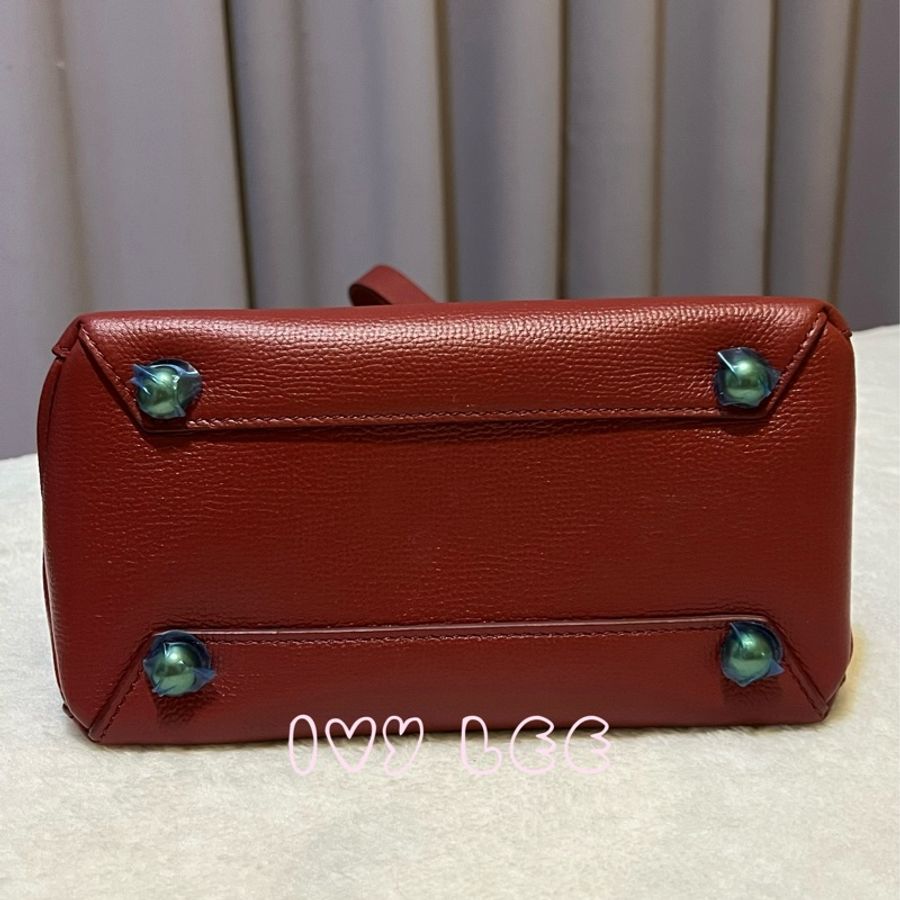 Burberry Banner - Baby 質感深紅色小牛皮 造型 金色環 斜背包 肩背包 近新 二手精品-4
