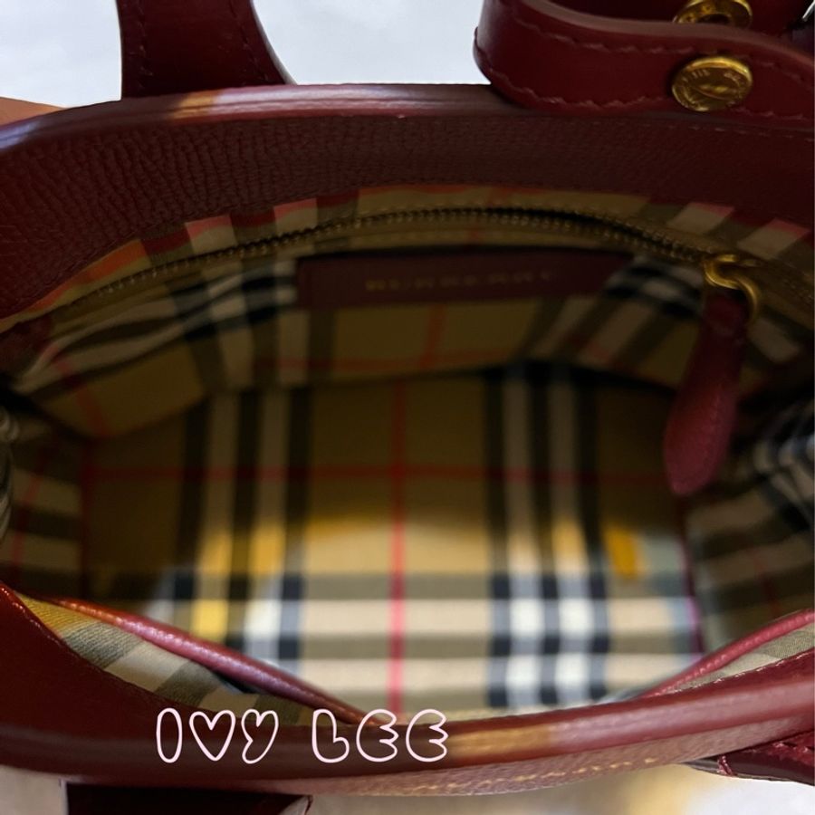 Burberry Banner - Baby 質感深紅色小牛皮 造型 金色環 斜背包 肩背包 近新 二手精品-14