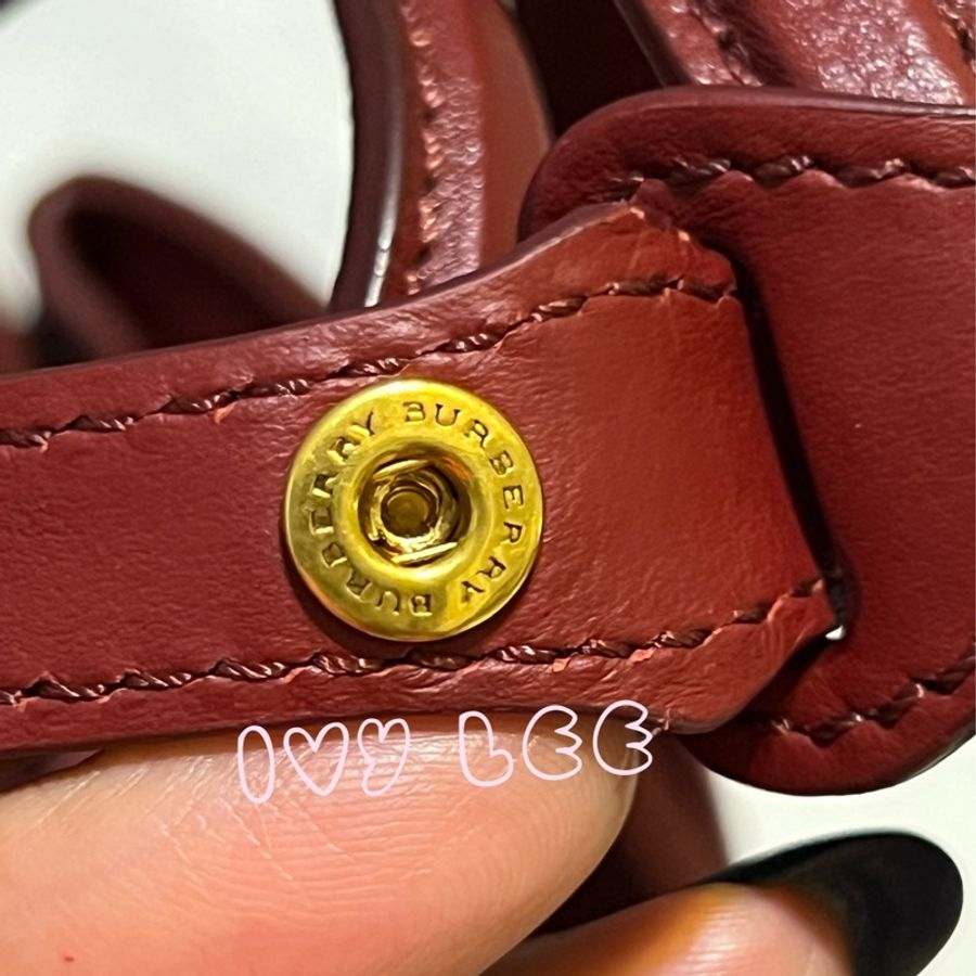 Burberry Banner - Baby 質感深紅色小牛皮 造型 金色環 斜背包 肩背包 近新 二手精品-22