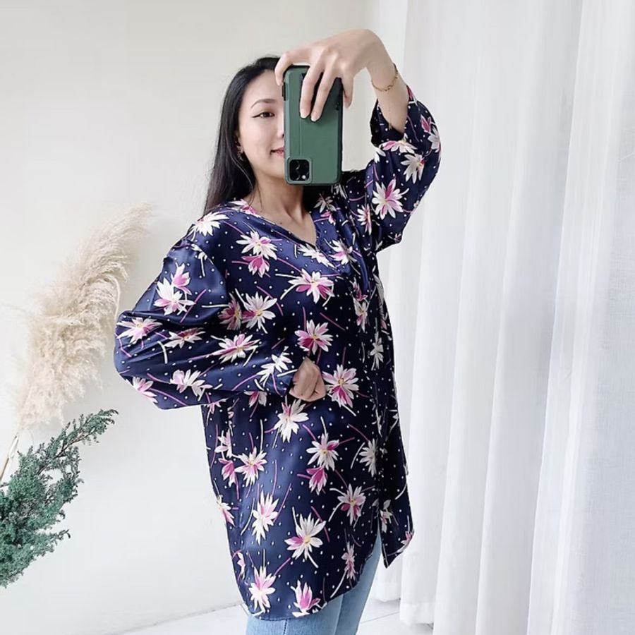 深藍浪漫花卉日式優雅少女 古著亮滑布面襯衫上衣 vintage Shirt-5