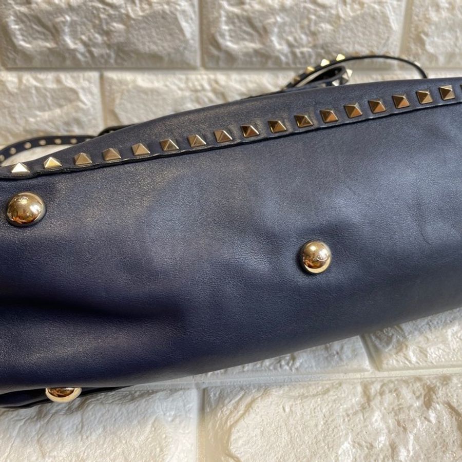 Valentino Garavani ROCKSTUD LEATHER CROSSBODY BAG-4