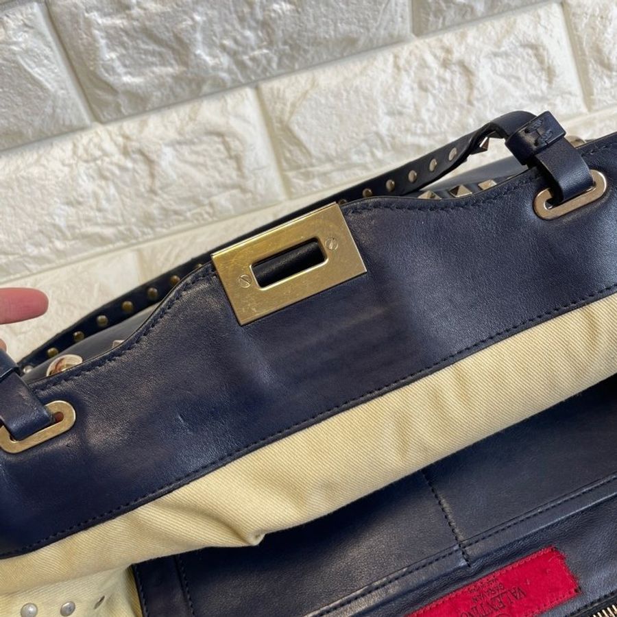Valentino Garavani ROCKSTUD LEATHER CROSSBODY BAG-9