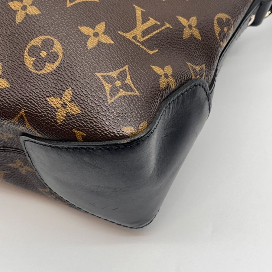 Louis Vuitton LV 字紋拚黑皮革日字拉鍊斜背包/肩背包-3
