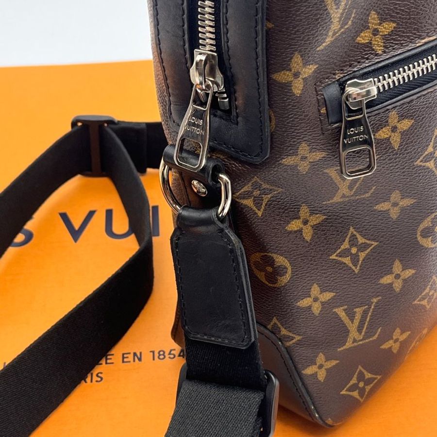Louis Vuitton LV 字紋拚黑皮革日字拉鍊斜背包/肩背包-8