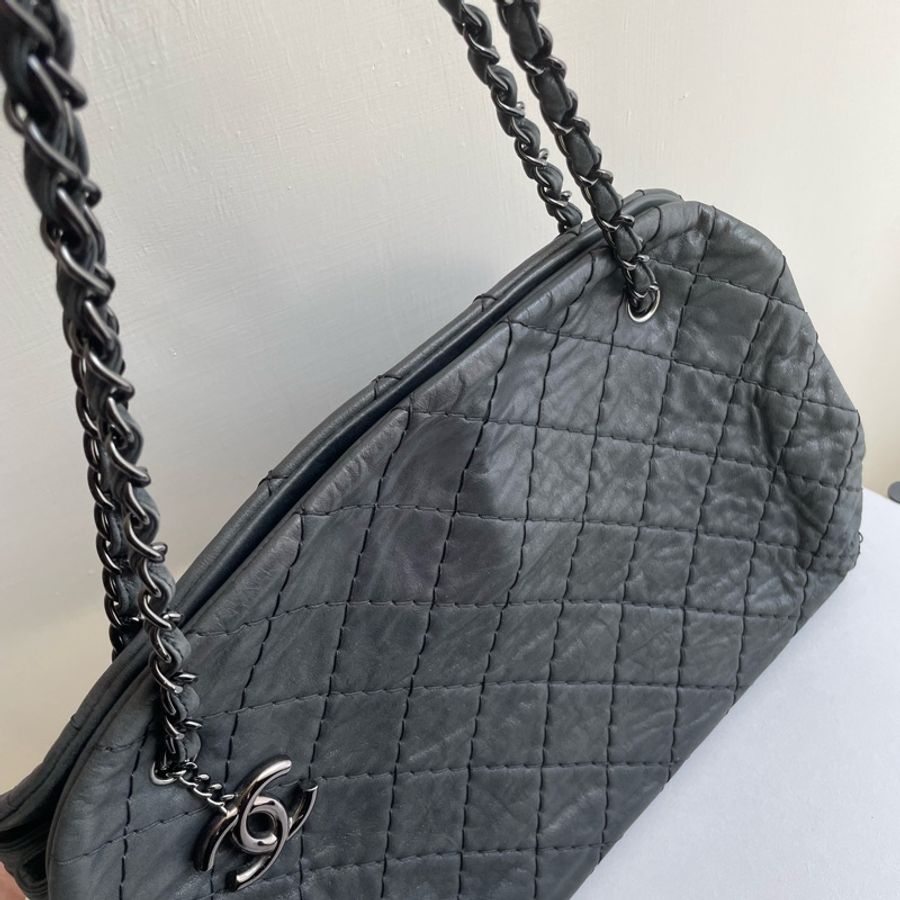 Chanel 黑色菱格鞣製牛皮大肩背包-6