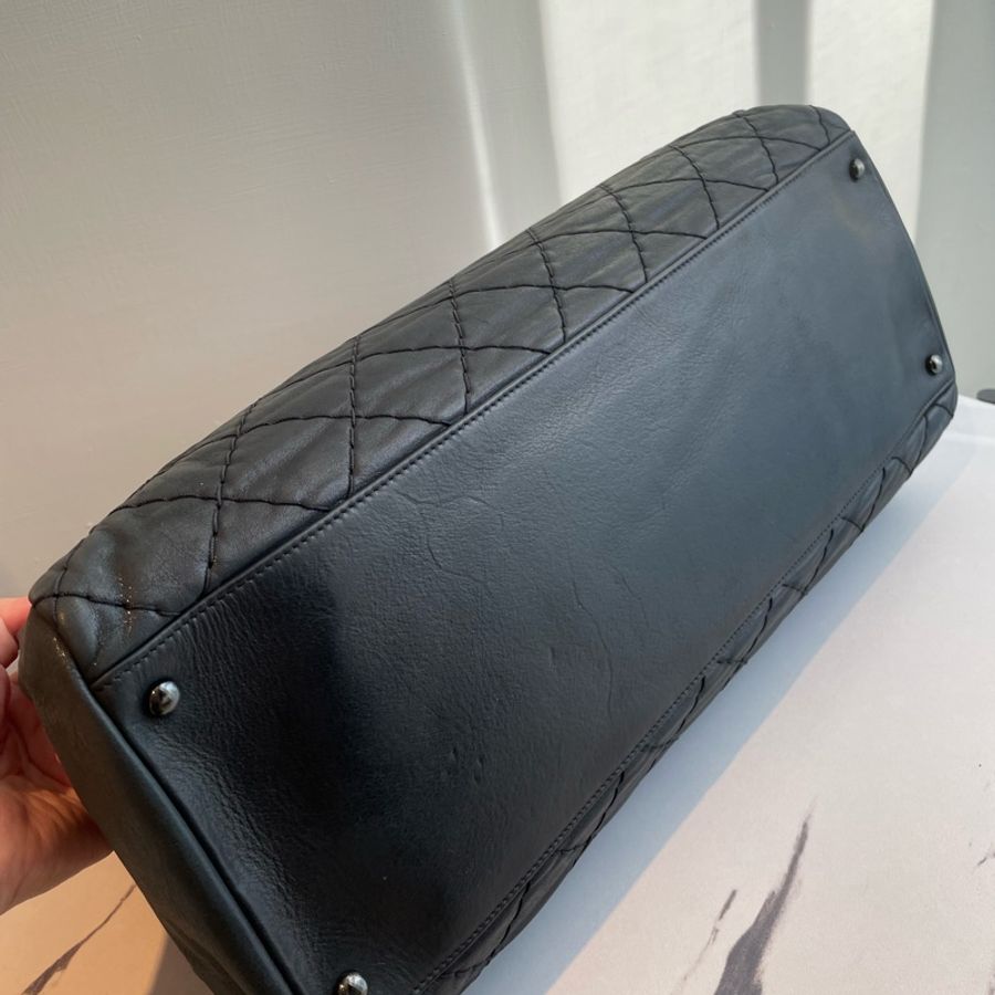 Chanel 黑色菱格鞣製牛皮大肩背包-15