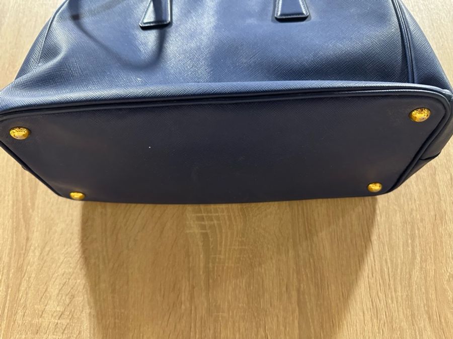 Prada 寶藍色殺手包-9