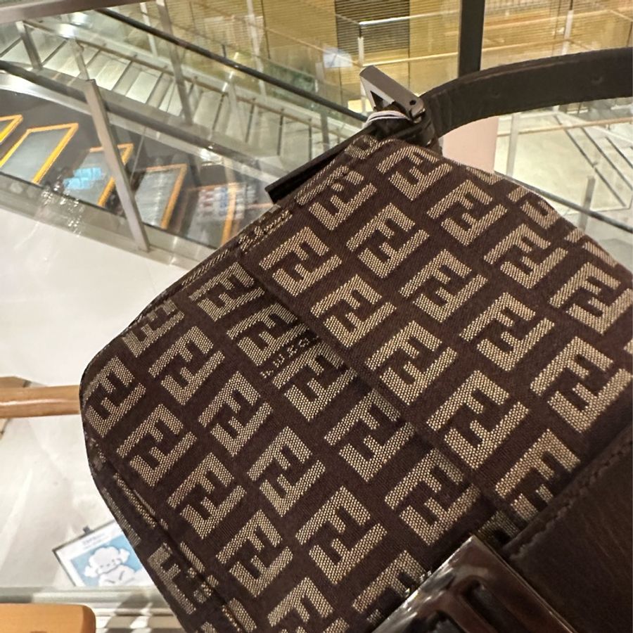 【FENDI】小法棍包-5