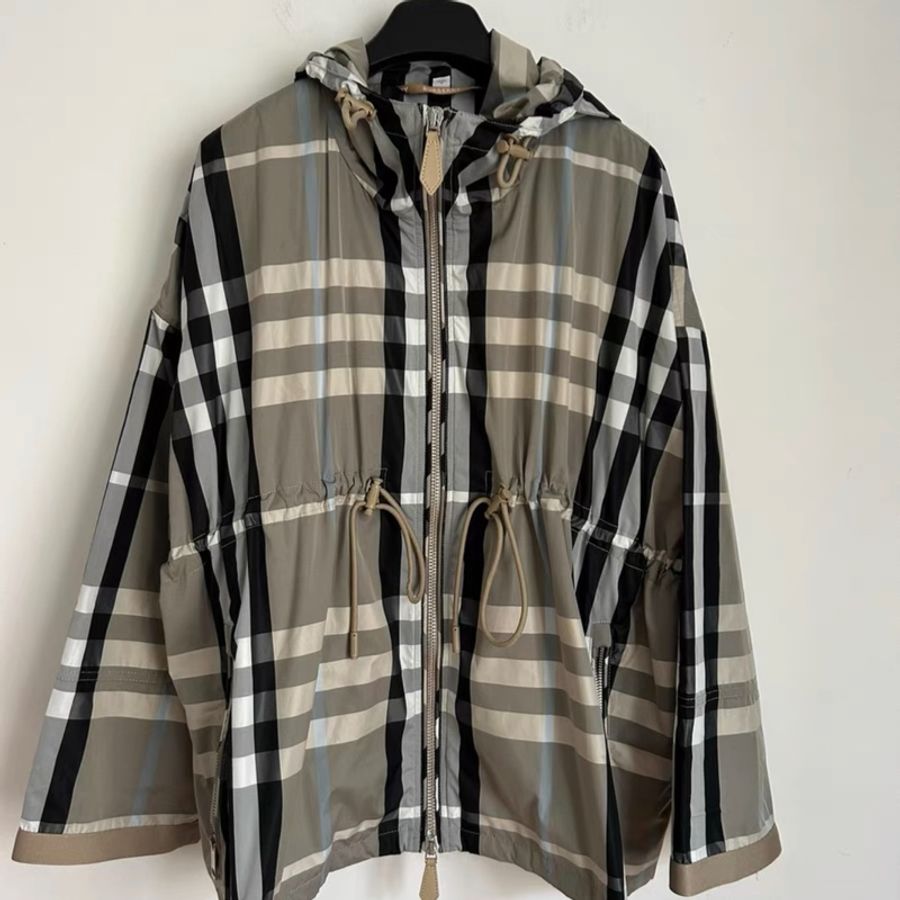 Burberry 連帽收腰風衣外套 M-0