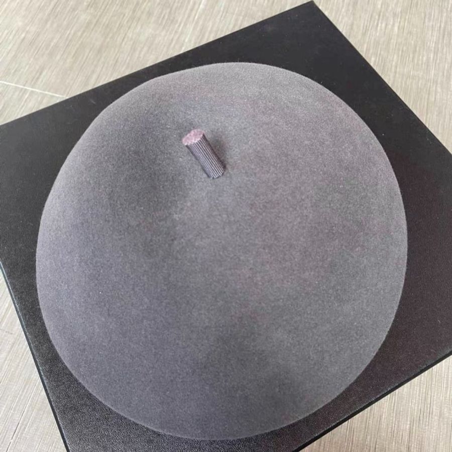 MaisonMichel 灰色 貝雷帽 全新 M號,秋冬佩戴很洋氣的一款 頭圍55-60公分-0