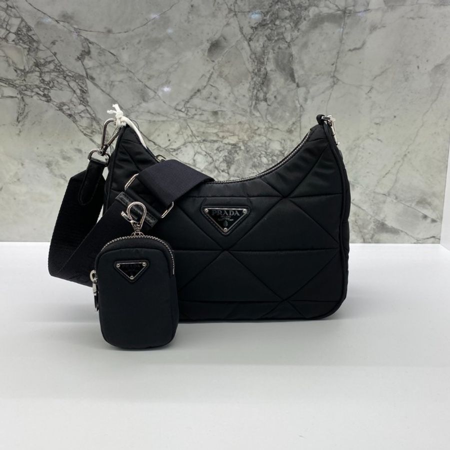 Prada 1BC151 倒三角標尼龍三角縫紋三合一掛肩袋 黑色《2024季度新品》-3