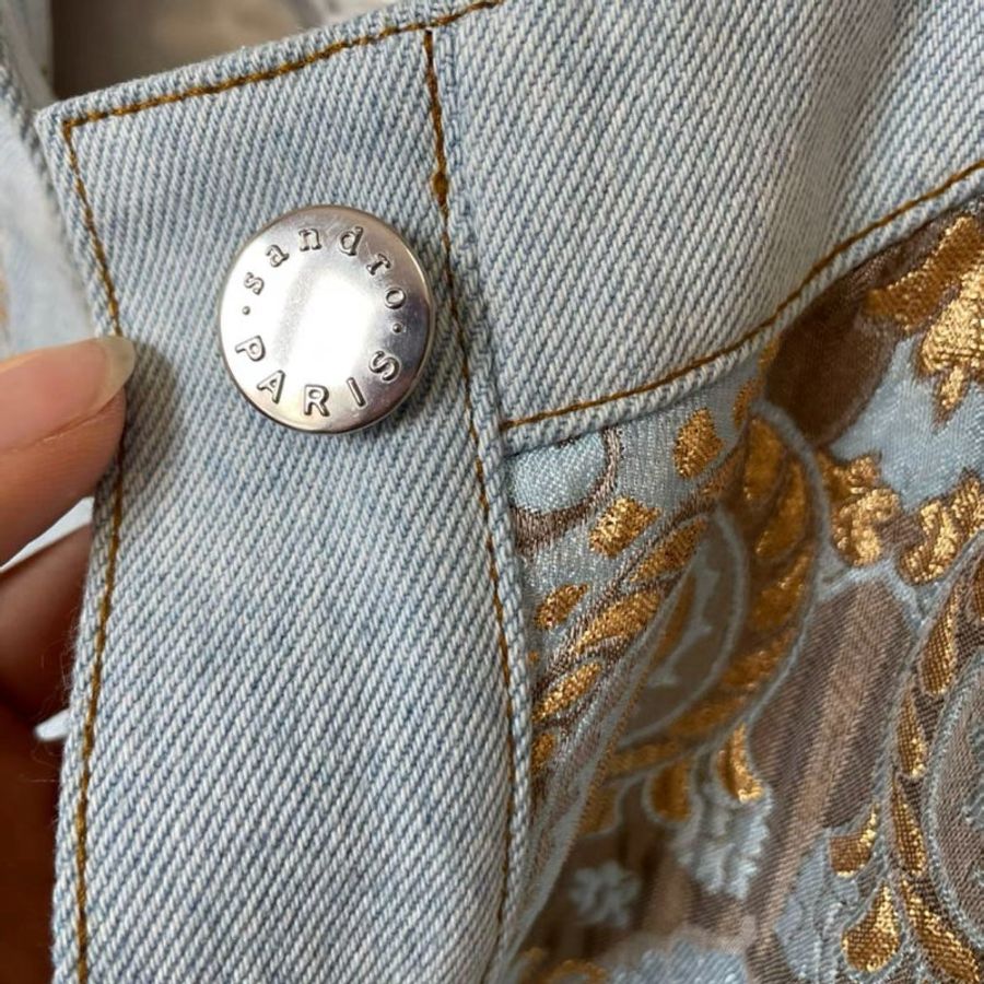 sandro 刺繡拼接牛仔外套 全新有吊牌 36號，胸圍100，衣長57 原價一萬六千左右-1