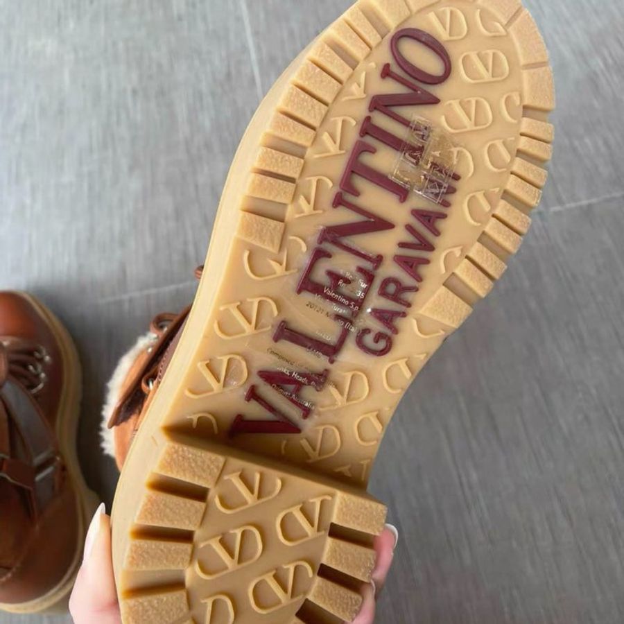 Valentino 厚底皮短靴 35.5號全新未穿過 原價四萬五左右-8