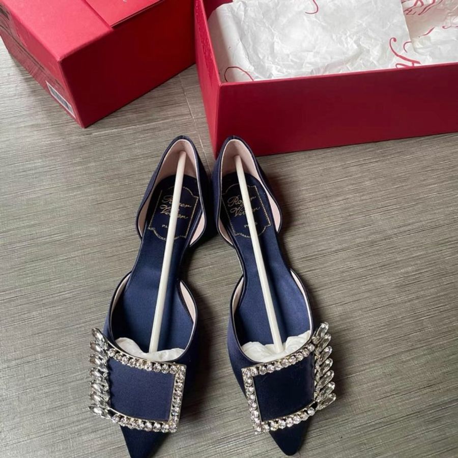 Roger Vivier 鑽扣藍色緞面平底鞋 34.5號，配件有鞋盒， 鞋子偏大一碼，35.5號也能穿-0