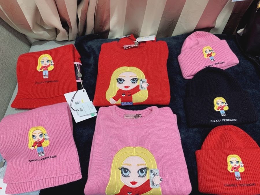 全新便宜販售Chiara ferragni eye眨眼刺繡羊毛圍巾-歐美電商代購-7
