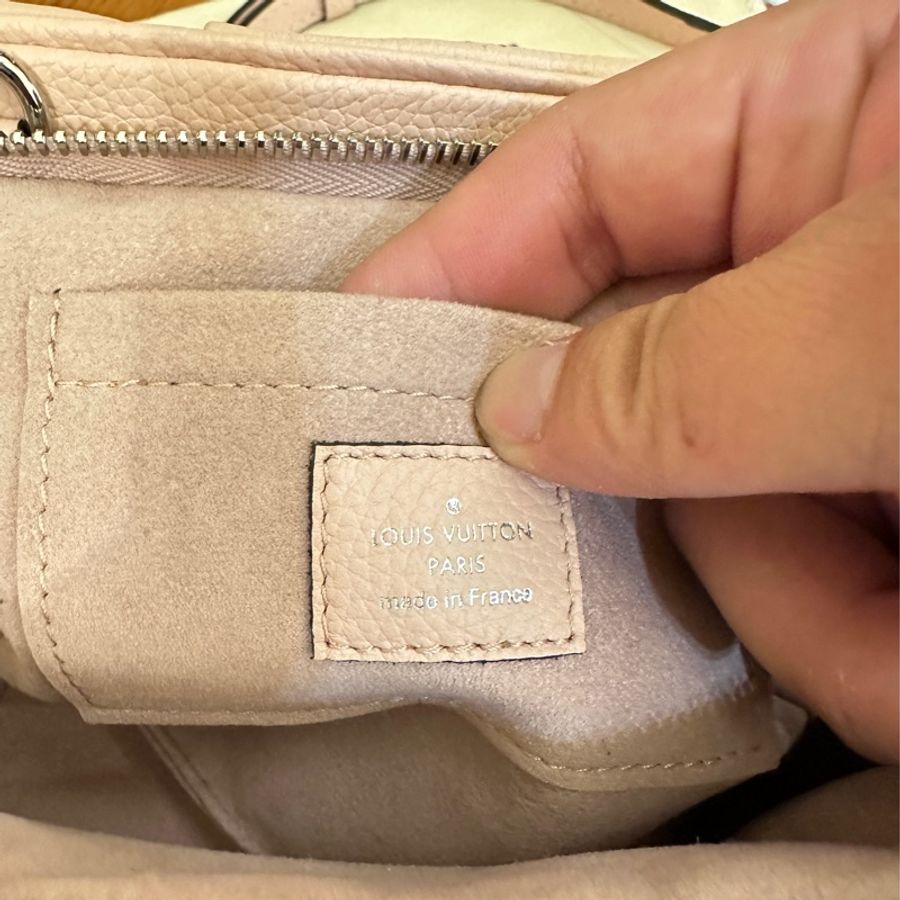 LV 粉洞洞皮革LOGO雲朵包-10