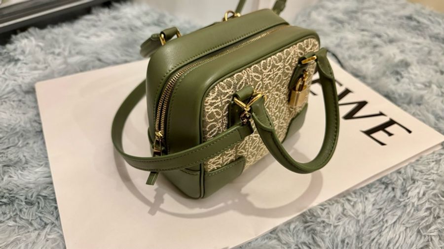 LOEWE Amazona 16 Square Bag 緹花酪梨綠（9.9新）-8